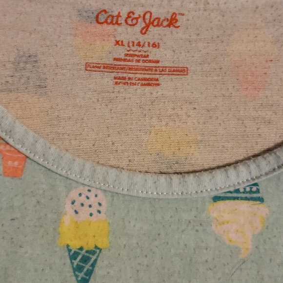 Girls nightgown. 14/16 - Picture 2 of 4